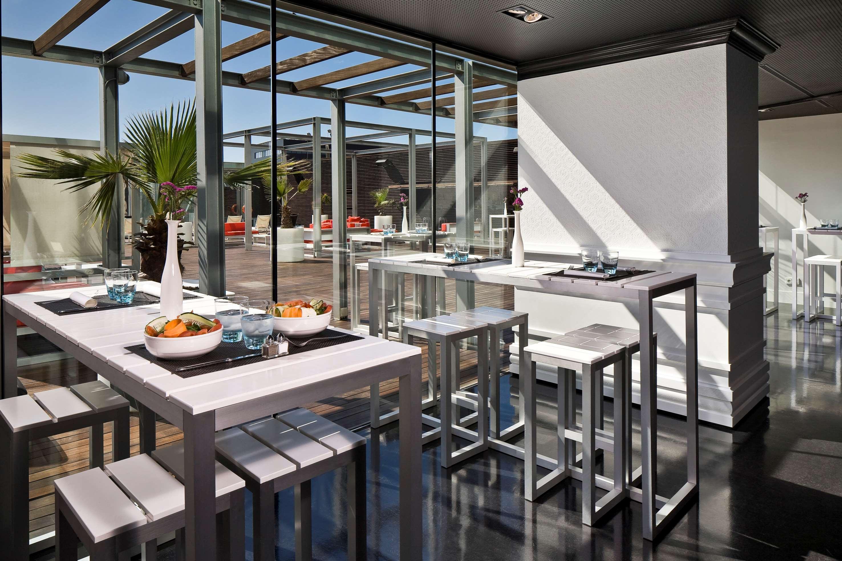 The Level At Melia Barcelona Sky Hotel Exterior photo